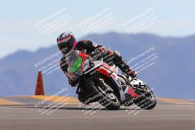 media/Nov-05-2022-SoCal Trackdays (Sat) [[f8d9b725ab]]/Turn 9 (110pm)/